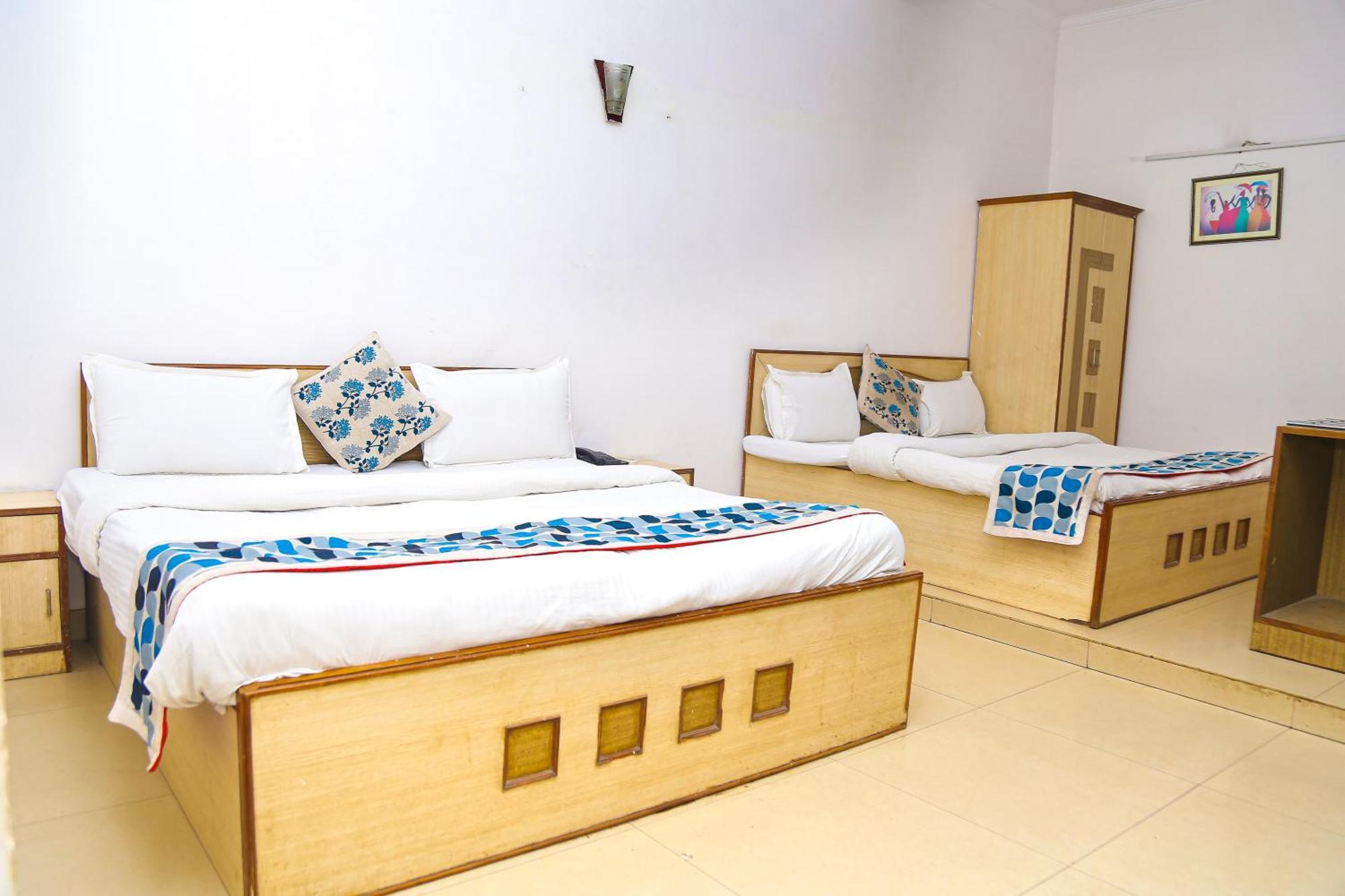 Riya Palace- Near Idgah Railway Station Agra Agra (Uttar Pradesh)