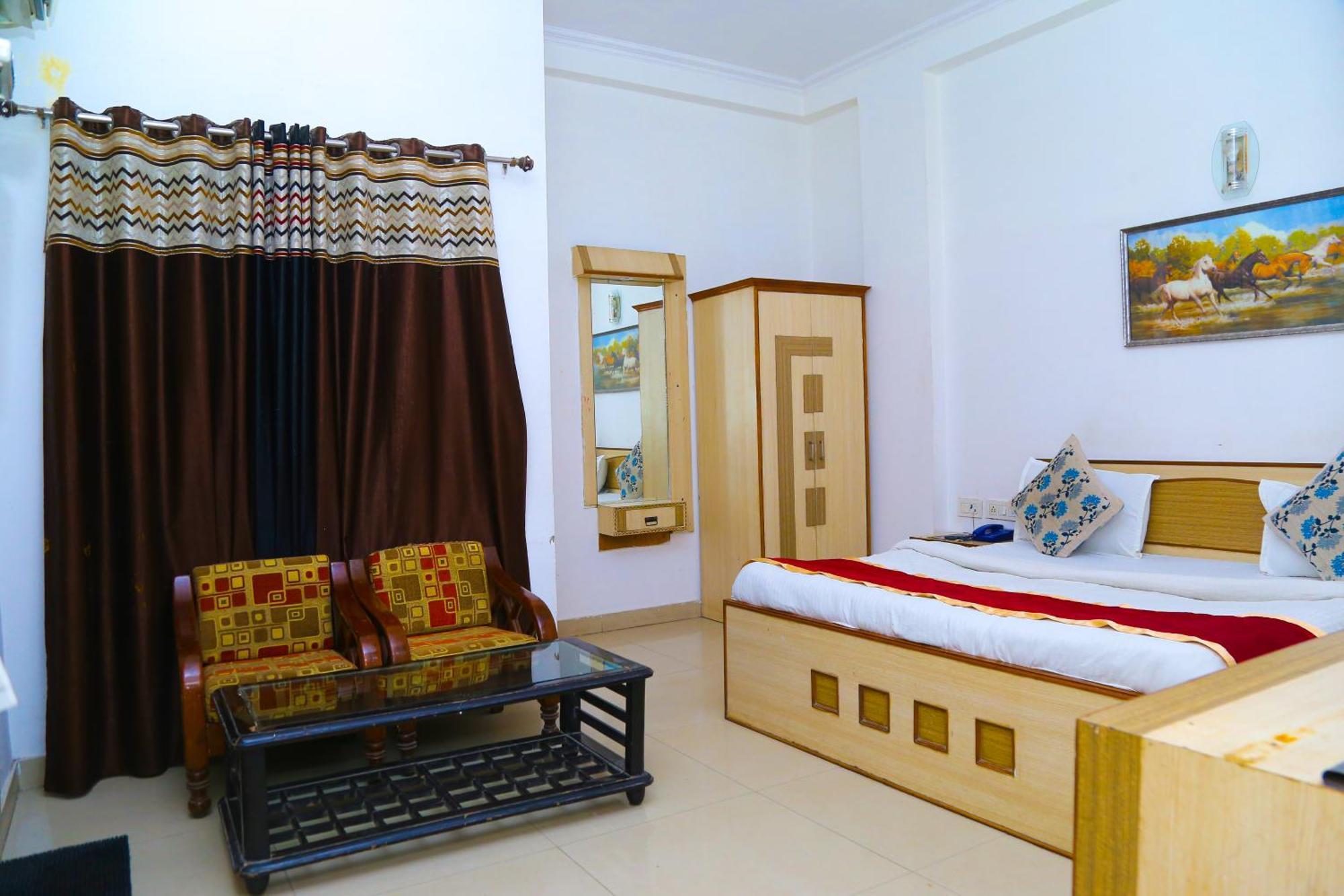 Riya Palace- Near Idgah Railway Station Agra Hotel Agra (Uttar Pradesh)