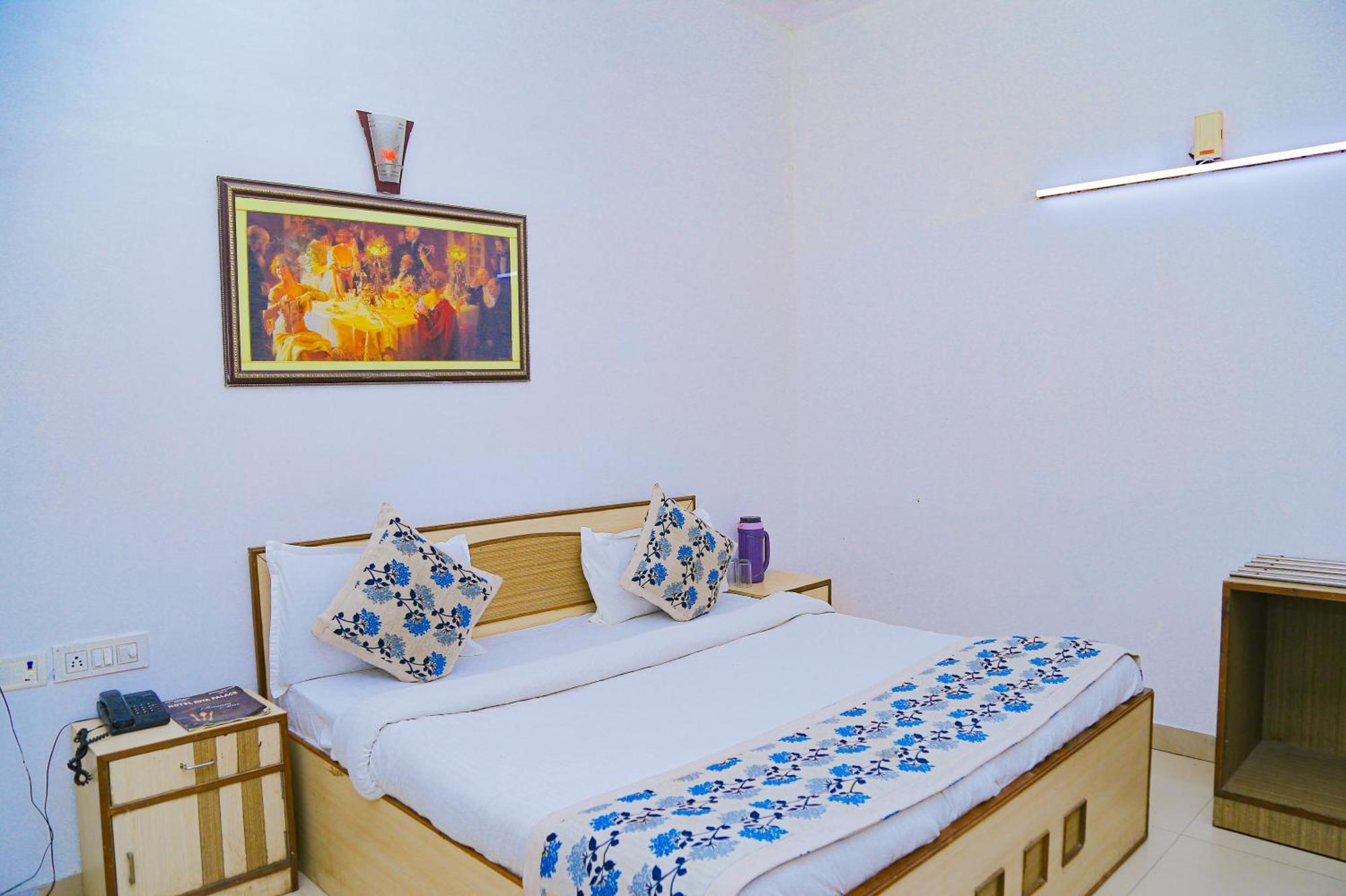 Hotel Riya Palace- Near Idgah Railway Station Agra Agra (Uttar Pradesh)