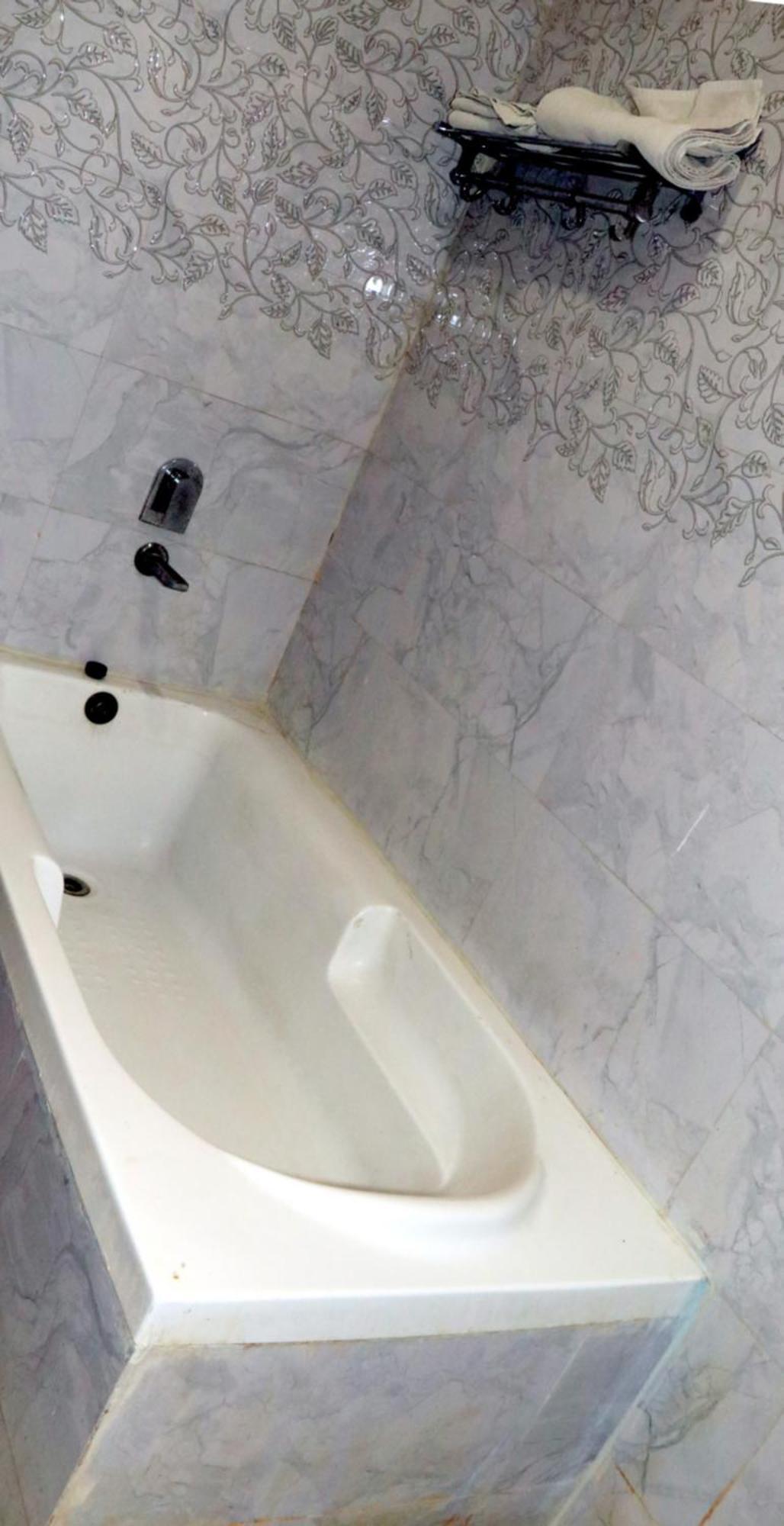 Hotel Riya Palace- Near Idgah Railway Station Agra