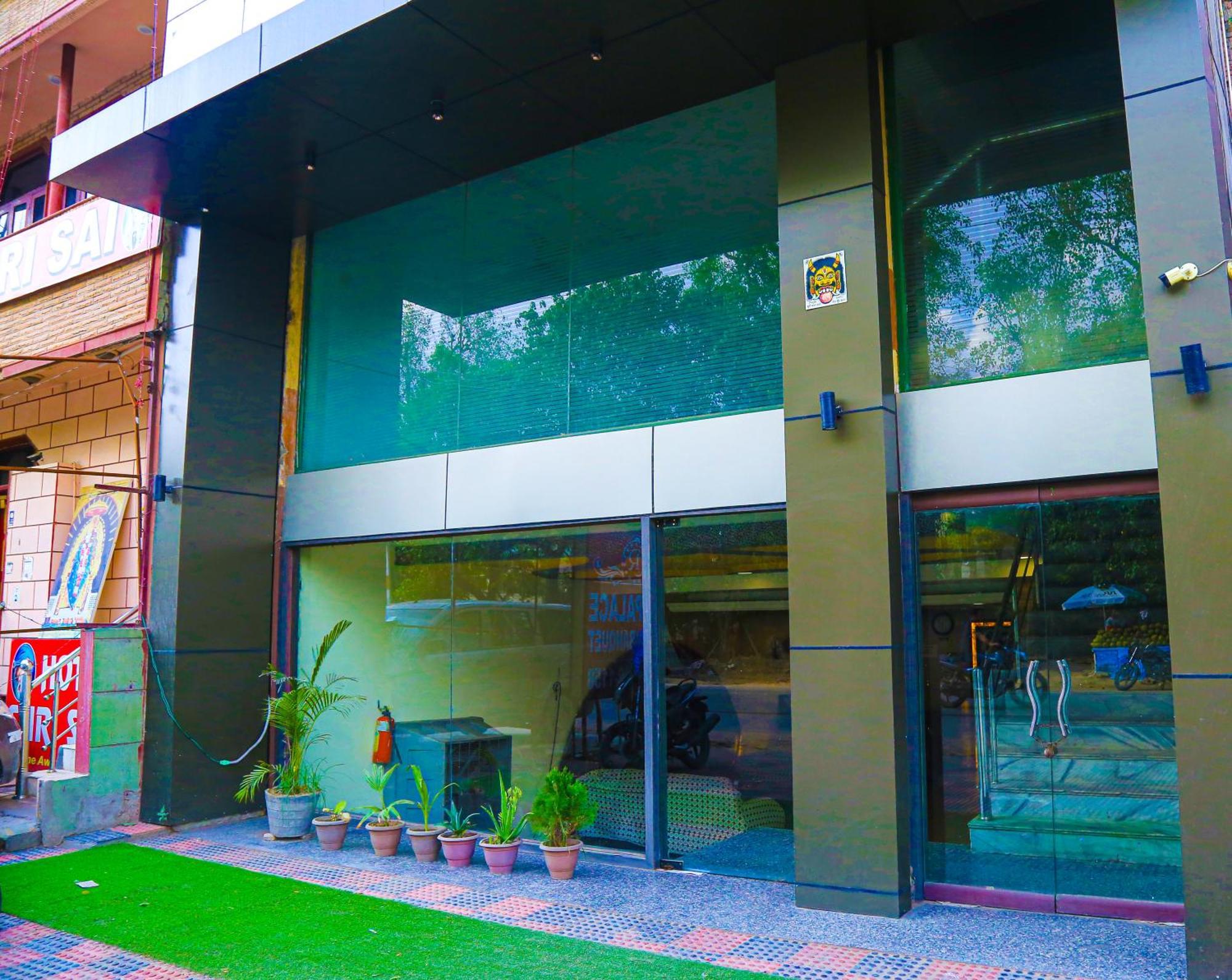 Hotel Riya Palace- Near Idgah Railway Station Agra *