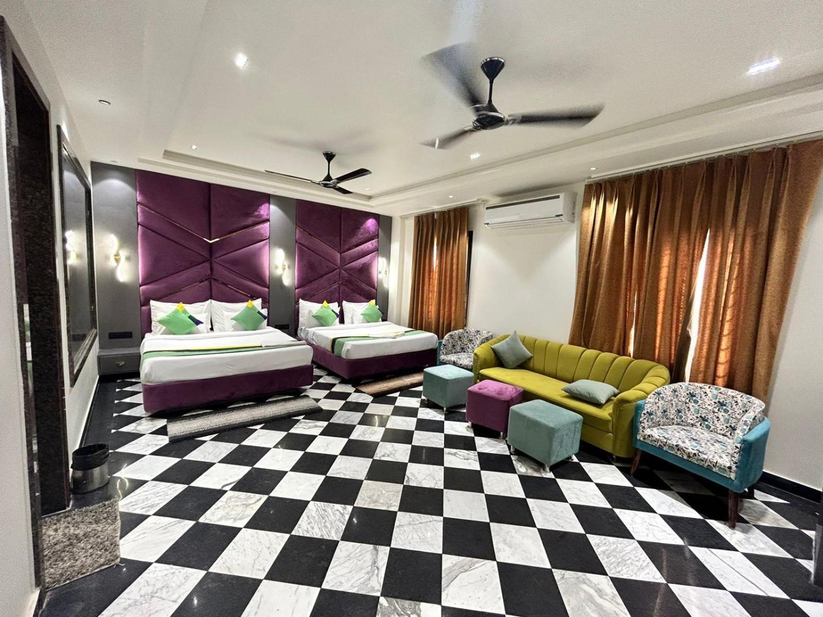 Hotel Taj Ronak Luxury - Agra (Uttar Pradesh)