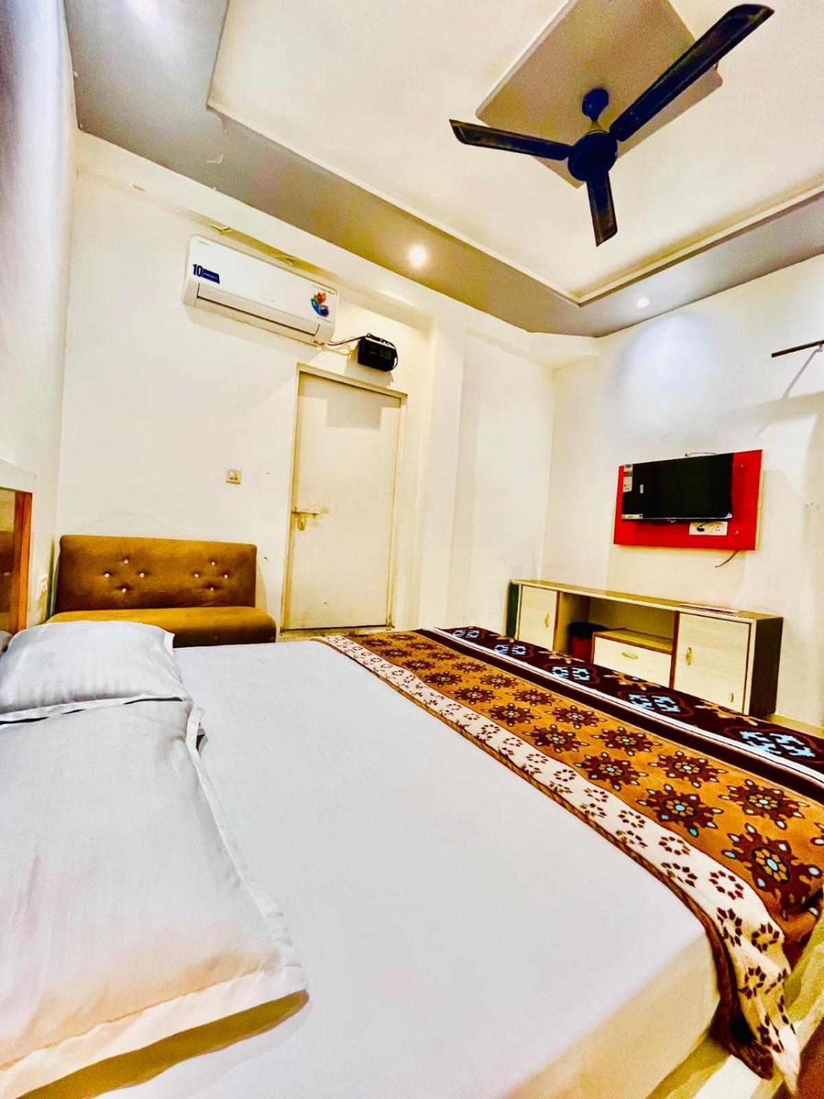Nk Hotel Agra (Uttar Pradesh)