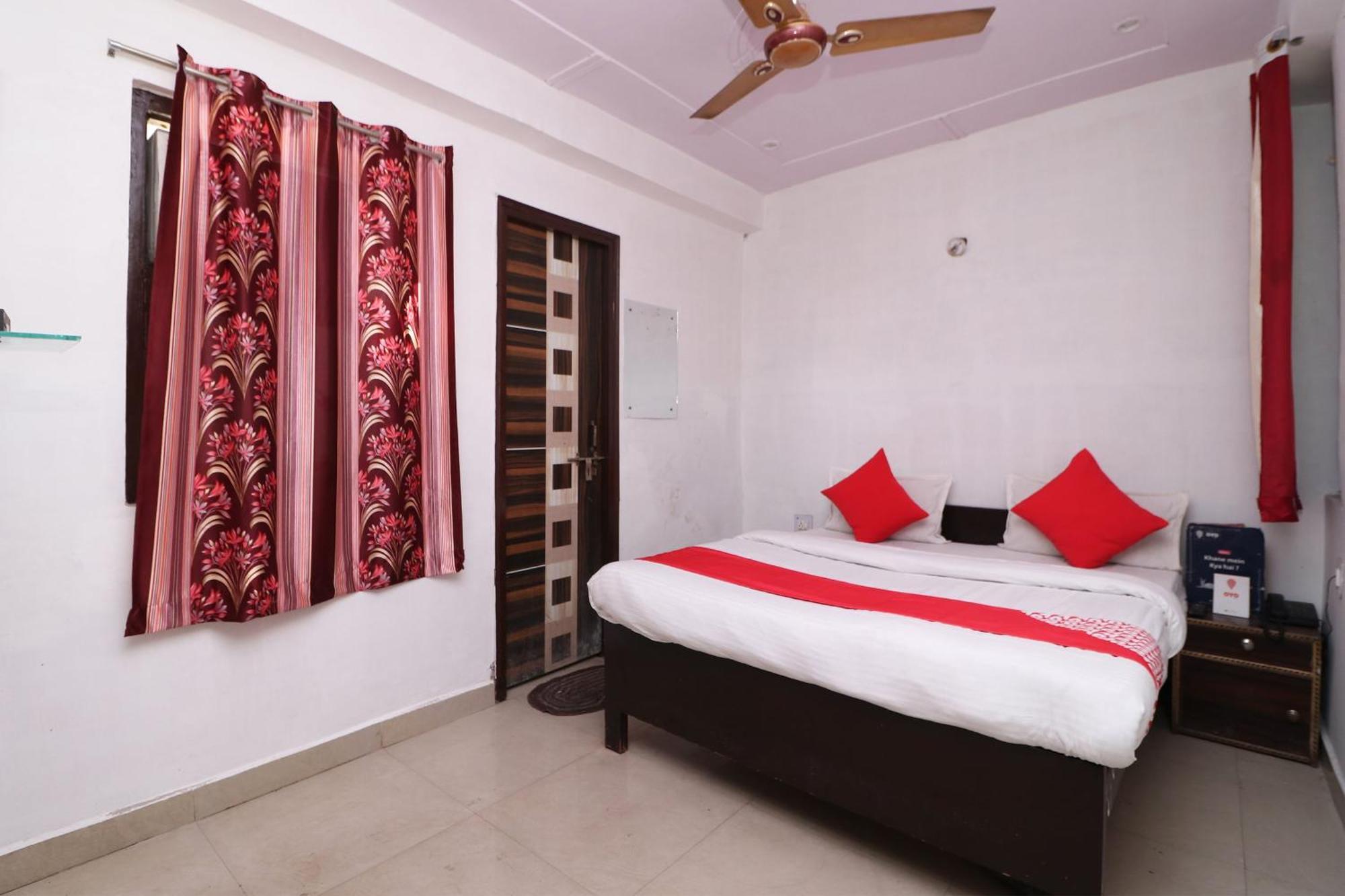 Hotel Four Seasons 3*