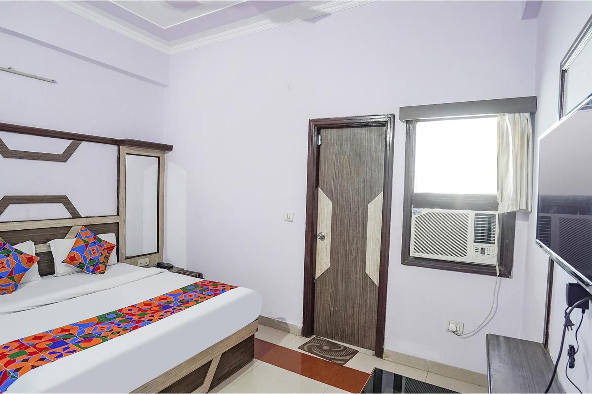 Hotel G B Palace 3*