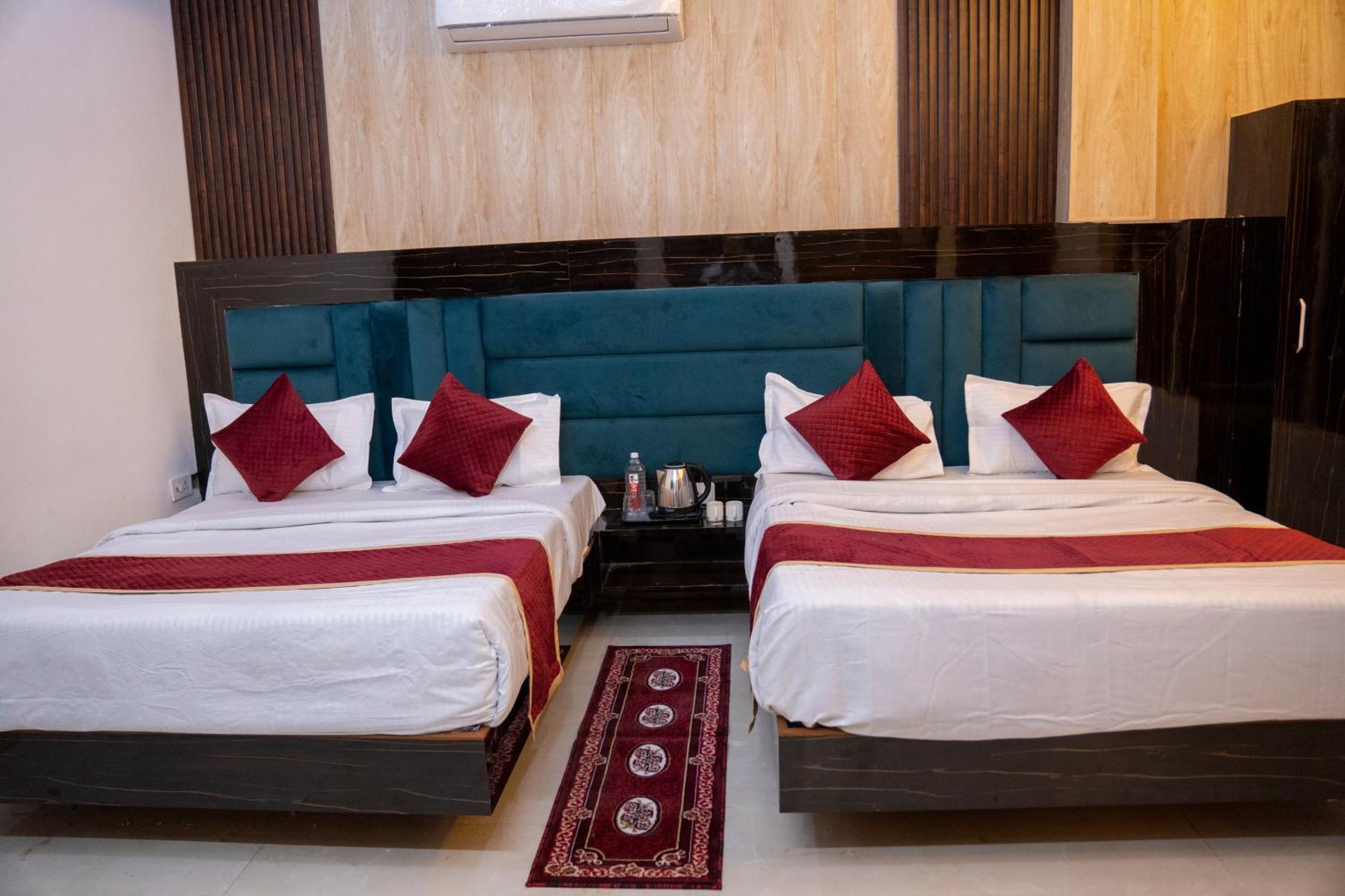 Guest house Vaibhav Palace