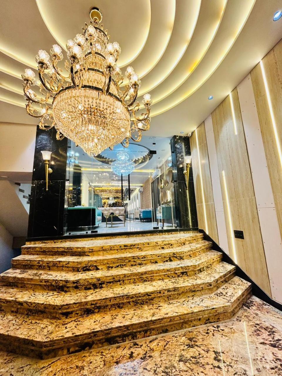 Taj Ronak Luxury - Agra Agra (Uttar Pradesh)