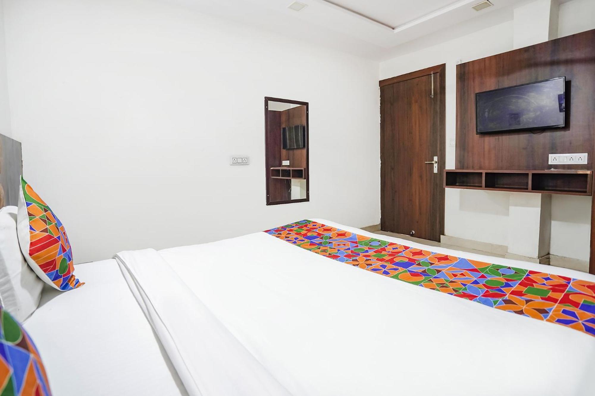 Fabhotel Vishal Palace Hotel