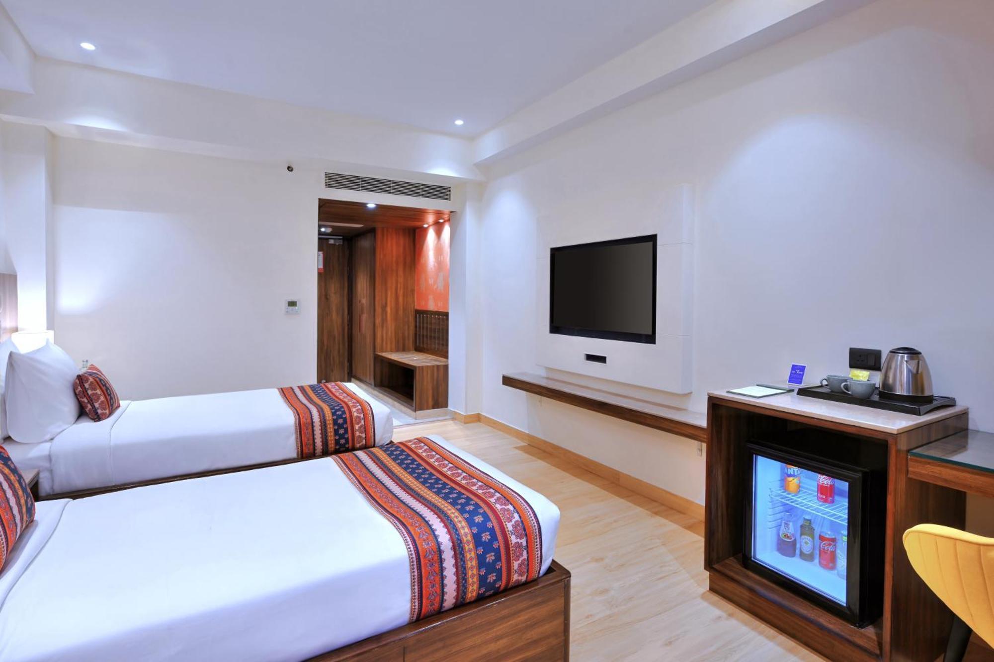 Golden Tulip Agra Hotel