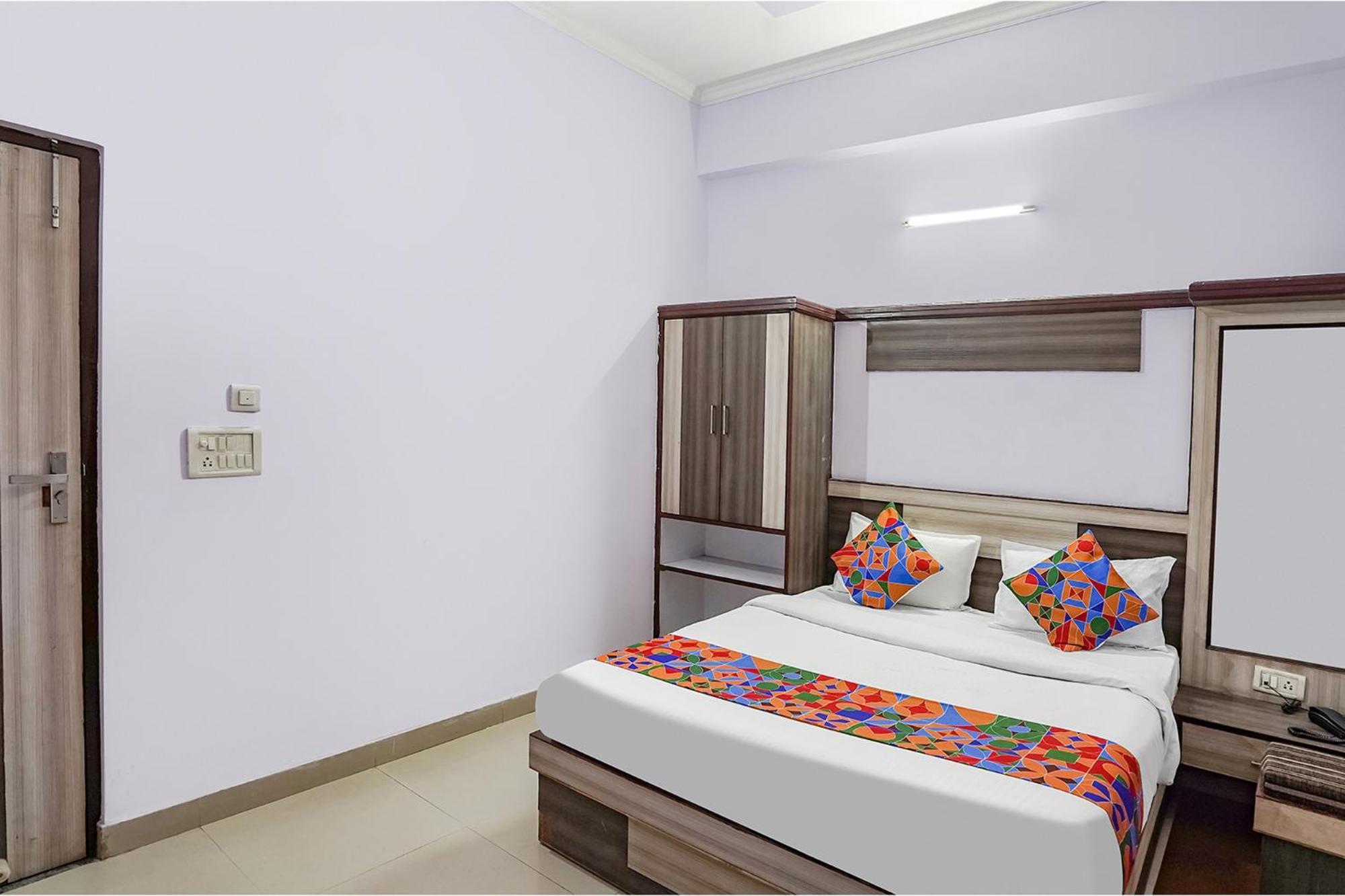 Hotel Golden Era 3*