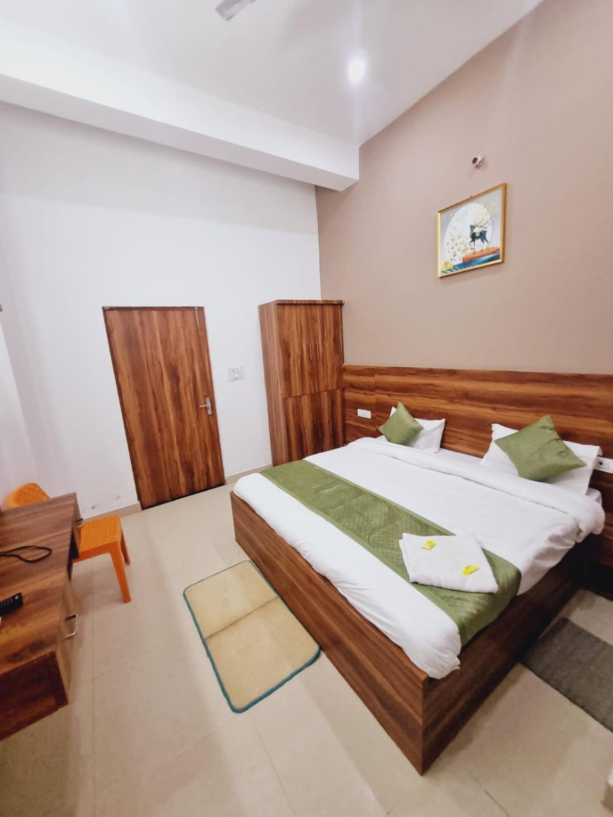Urban - Budget Family 3* Agra (Uttar Pradesh)