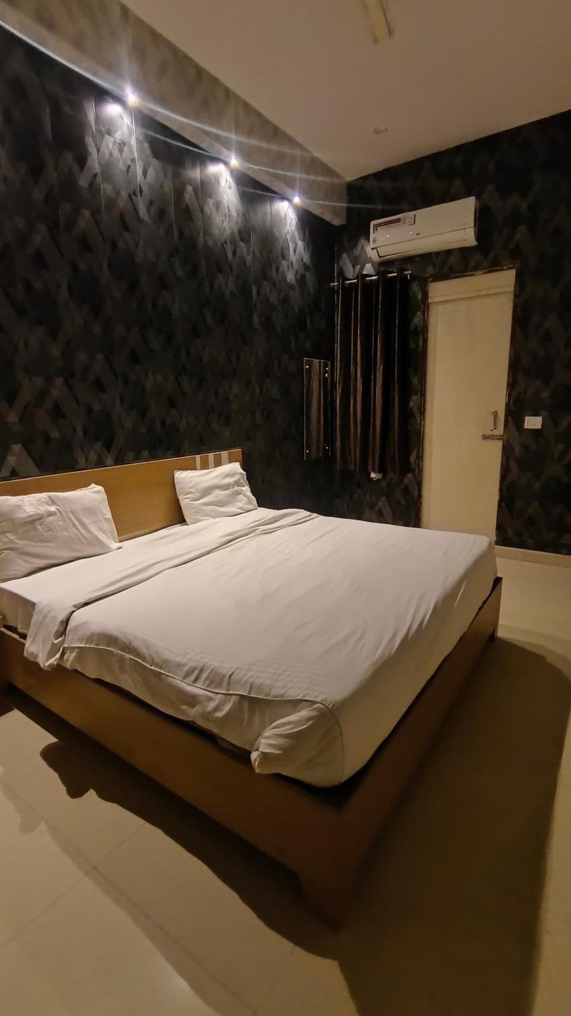 Diamond Divine A Family Homestay *