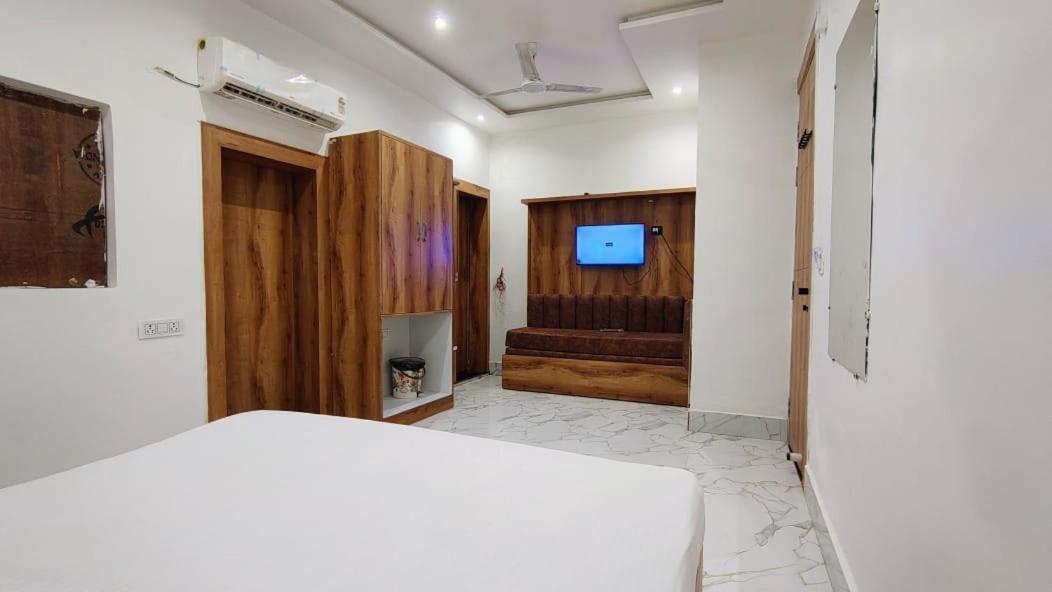 New Manya H S Homestay Agra (Uttar Pradesh)