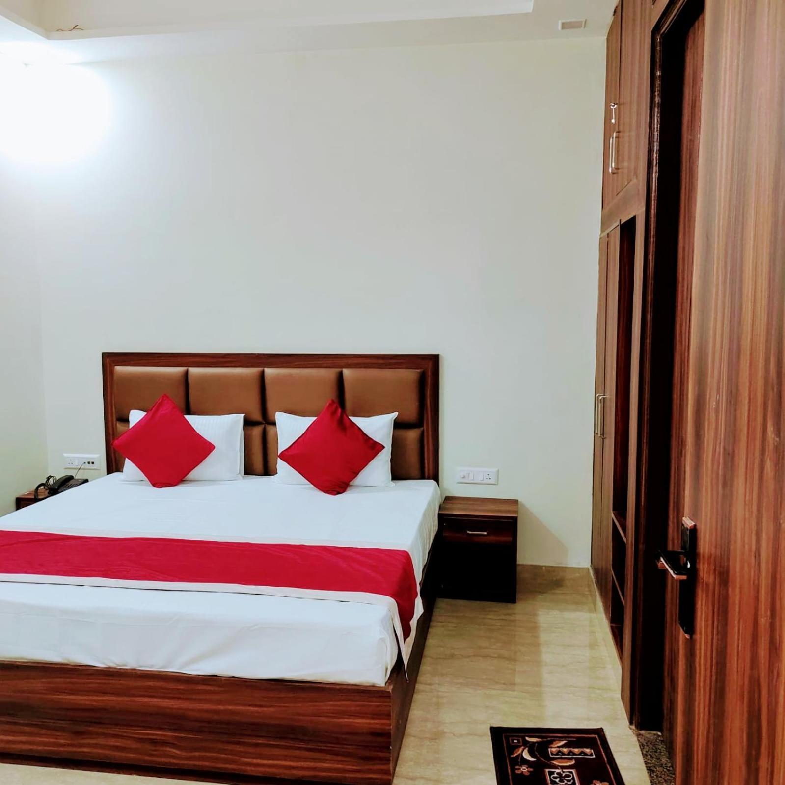 Guest house Orange Town *