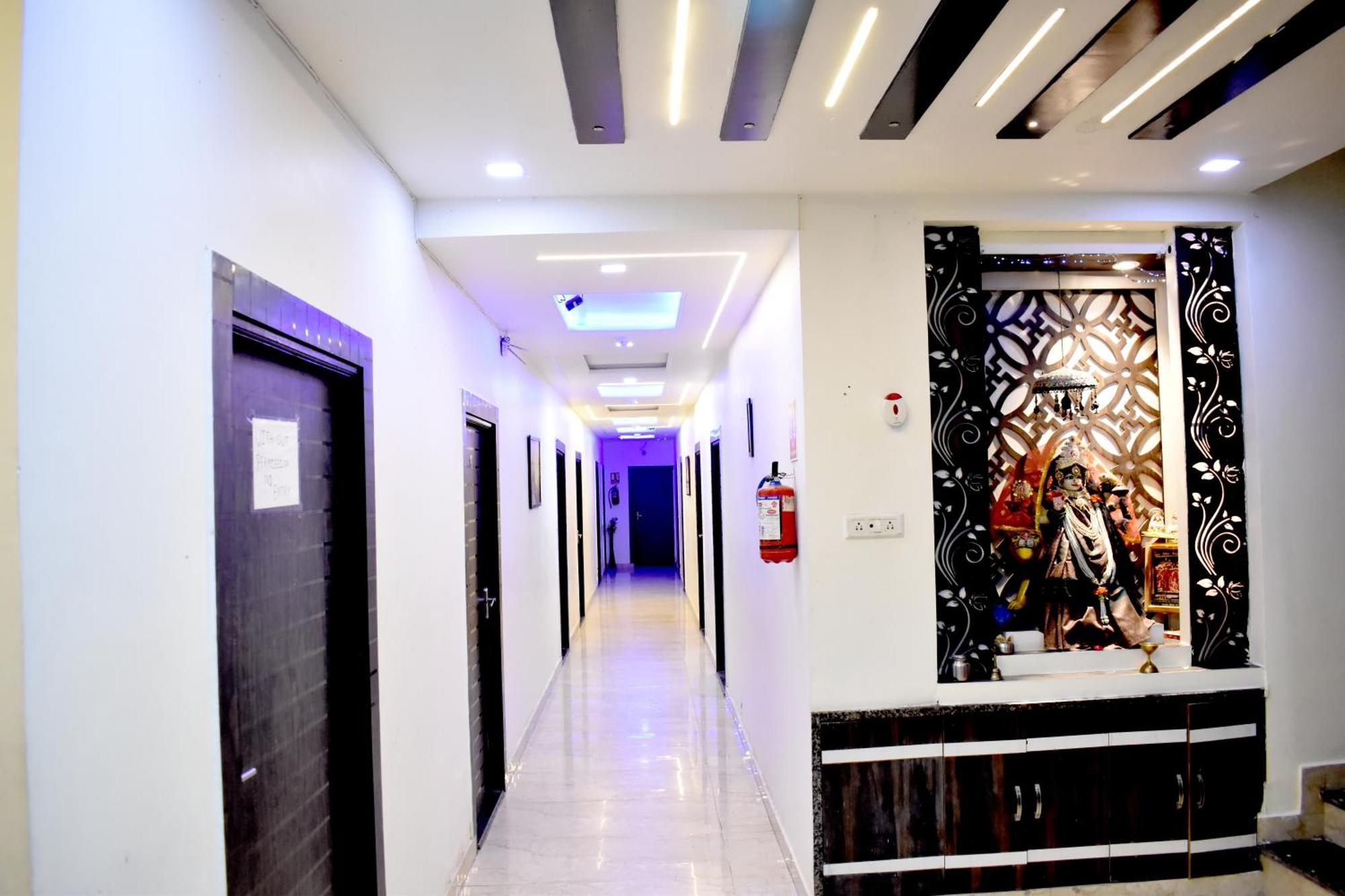 P S & Banquet Hotel Agra (Uttar Pradesh)