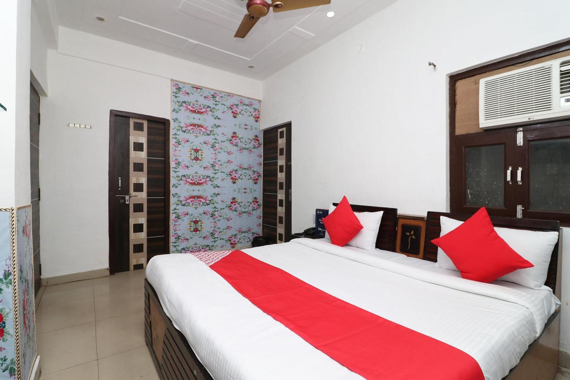 Hotel Four Seasons 3*