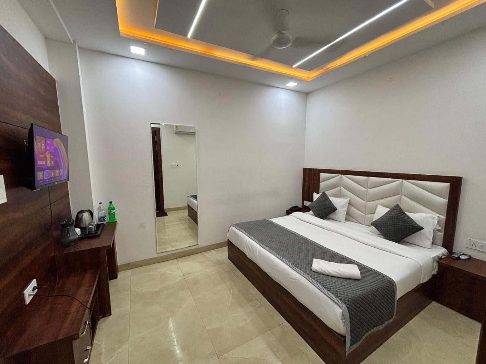 Ganga Palace - Dasaprakash Restuarant
