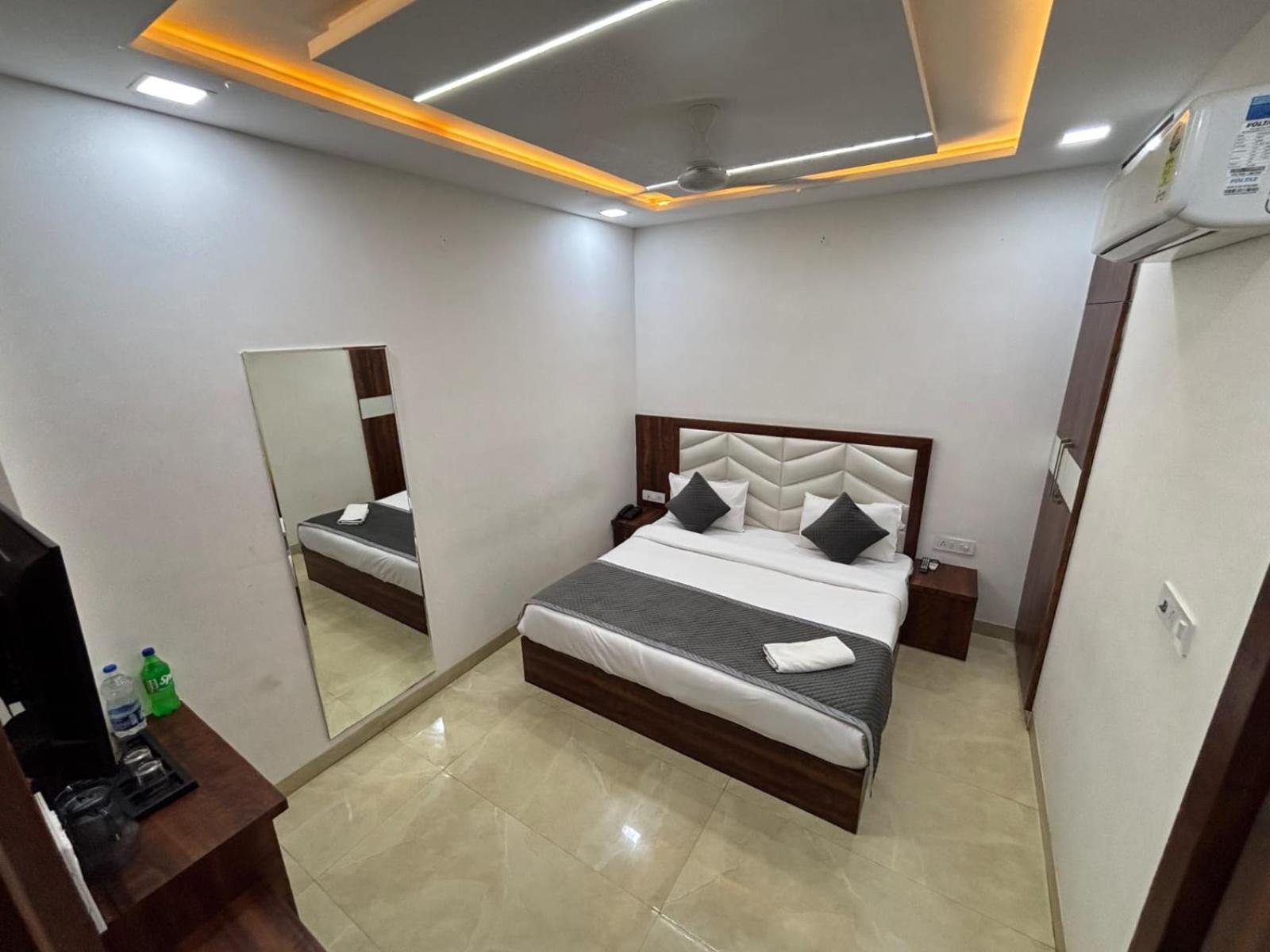 Ganga Palace - Dasaprakash Restuarant Hotel 4*