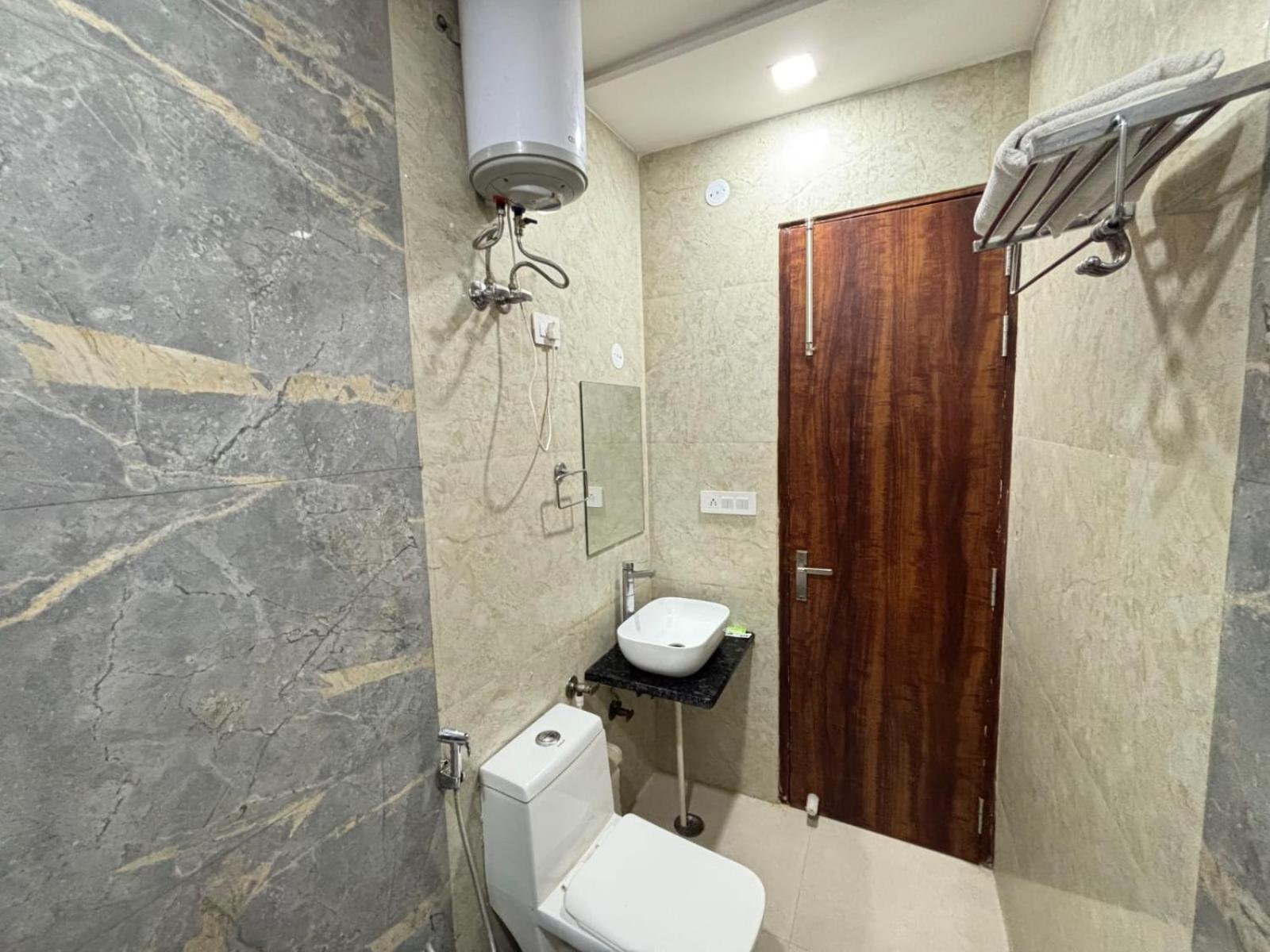 Hotel Ganga Palace - Dasaprakash Restuarant 4*