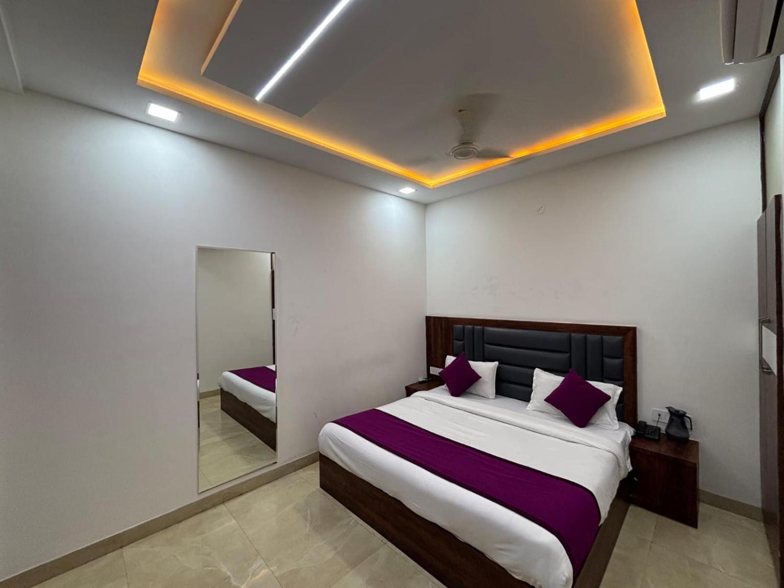 Ganga Palace - Dasaprakash Restuarant Hotel Agra (Uttar Pradesh)