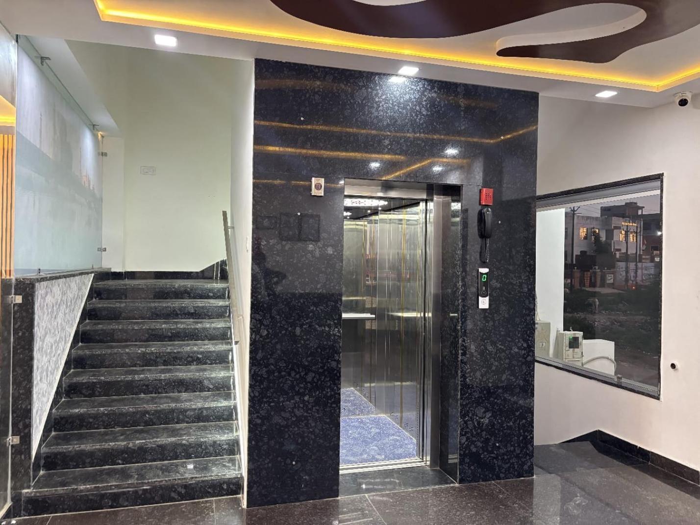 Ganga Palace - Dasaprakash Restuarant 4*