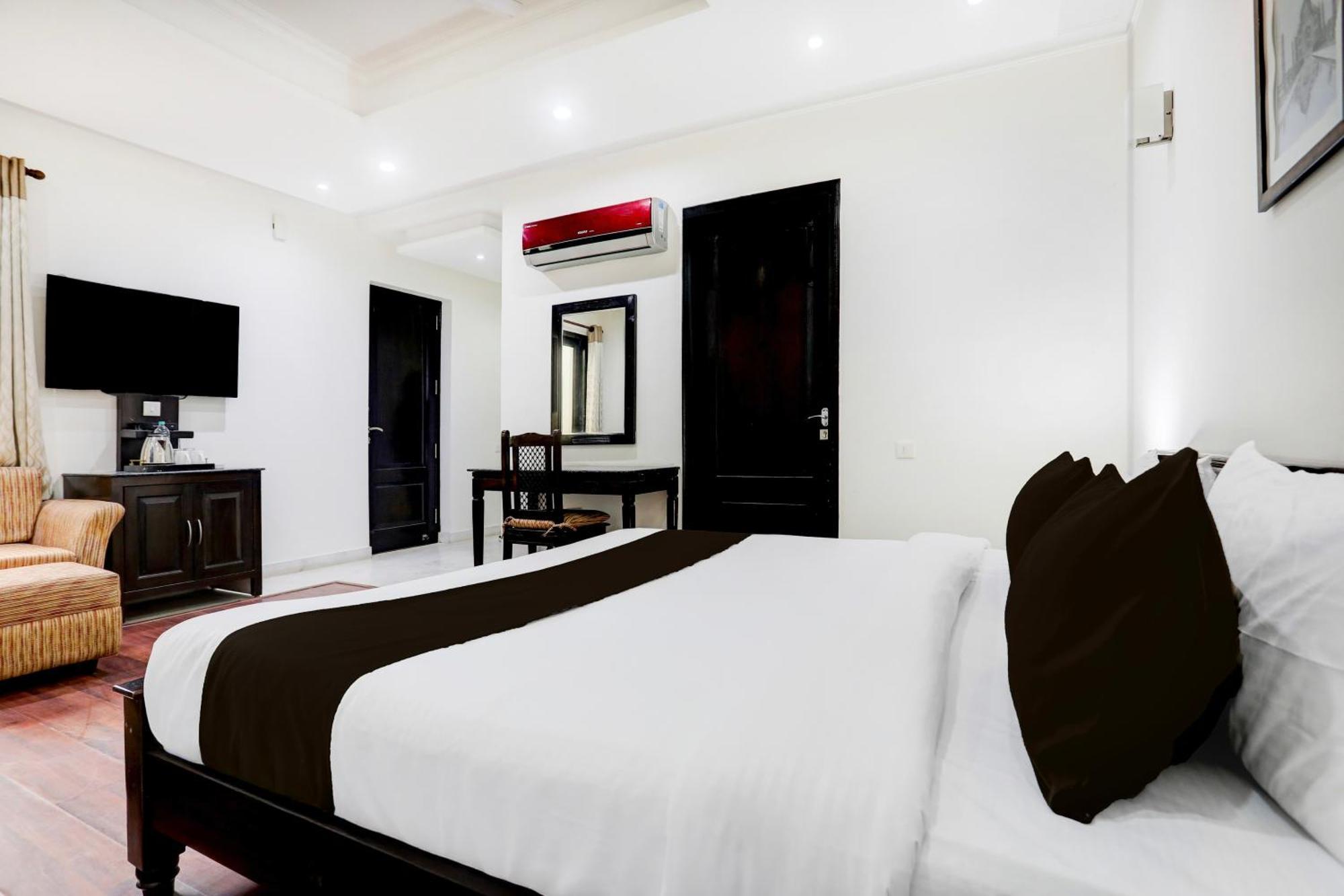 Hotel O Taj Wonder 3*