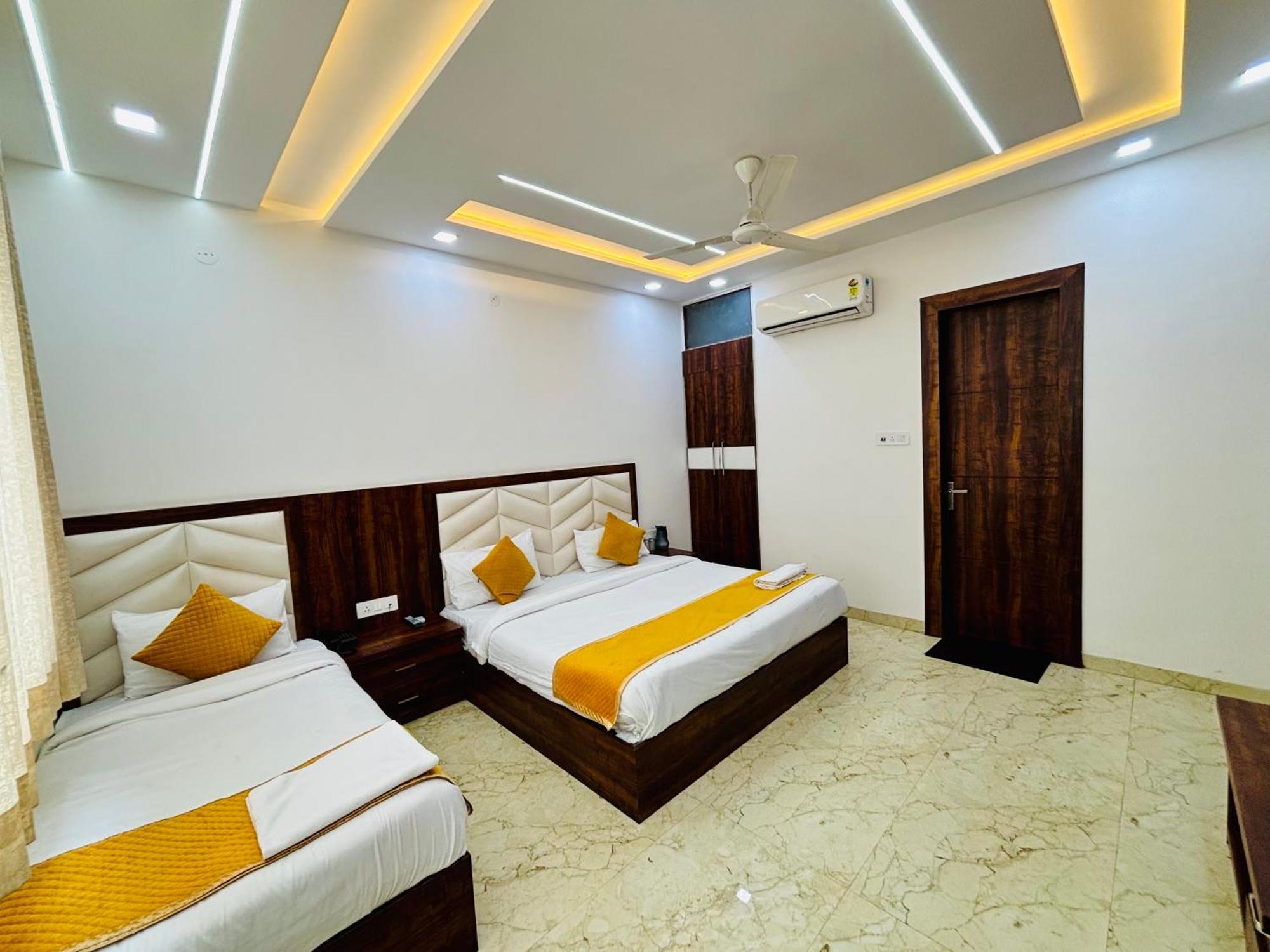 Ganga Palace - Dasaprakash Restuarant 4*
