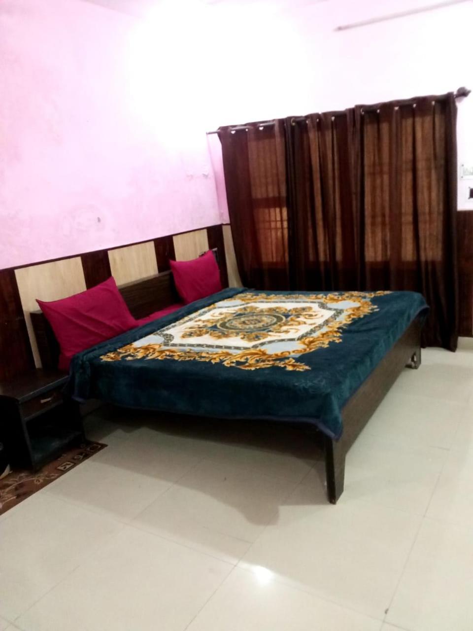 Divine Agra (Uttar Pradesh)