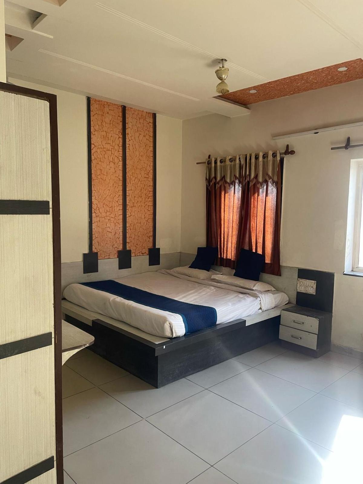 Hotel Kks Taj View Agra (Uttar Pradesh)