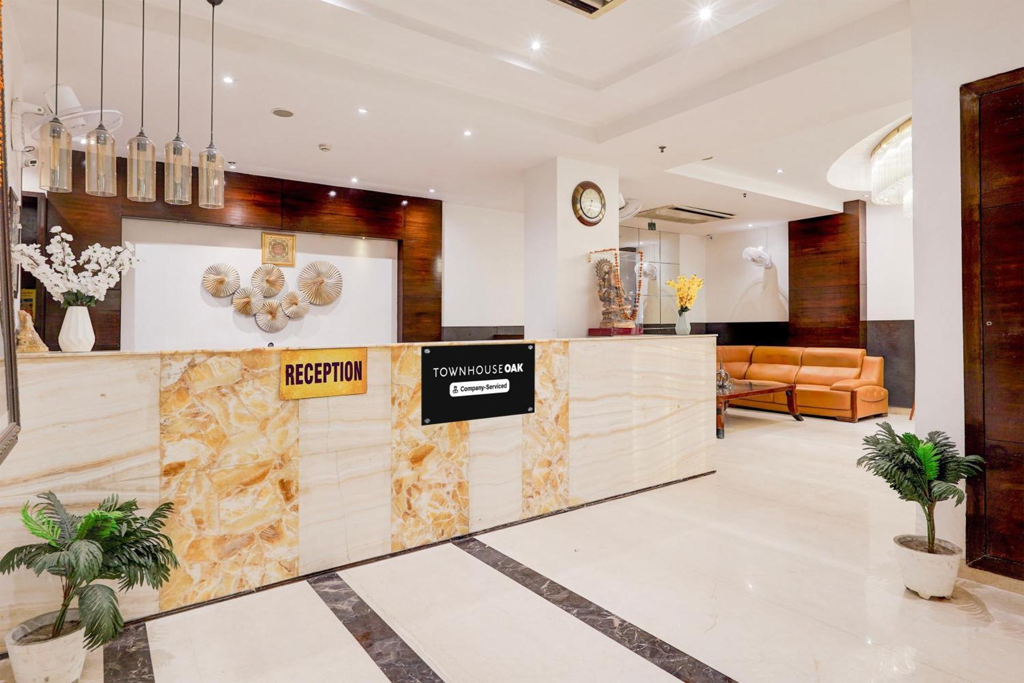 Townhouse Oak Agra Near Sultanganj Puliya Formerly Bb Grand Hotel