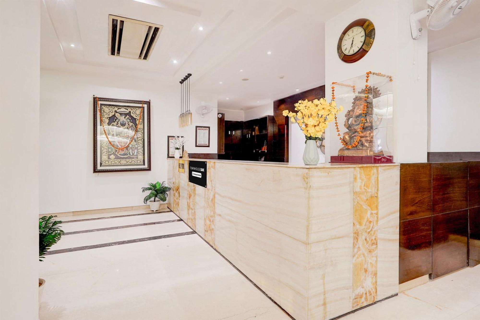 Townhouse Oak Agra Near Sultanganj Puliya Formerly Bb Grand Hotel Agra (Uttar Pradesh)