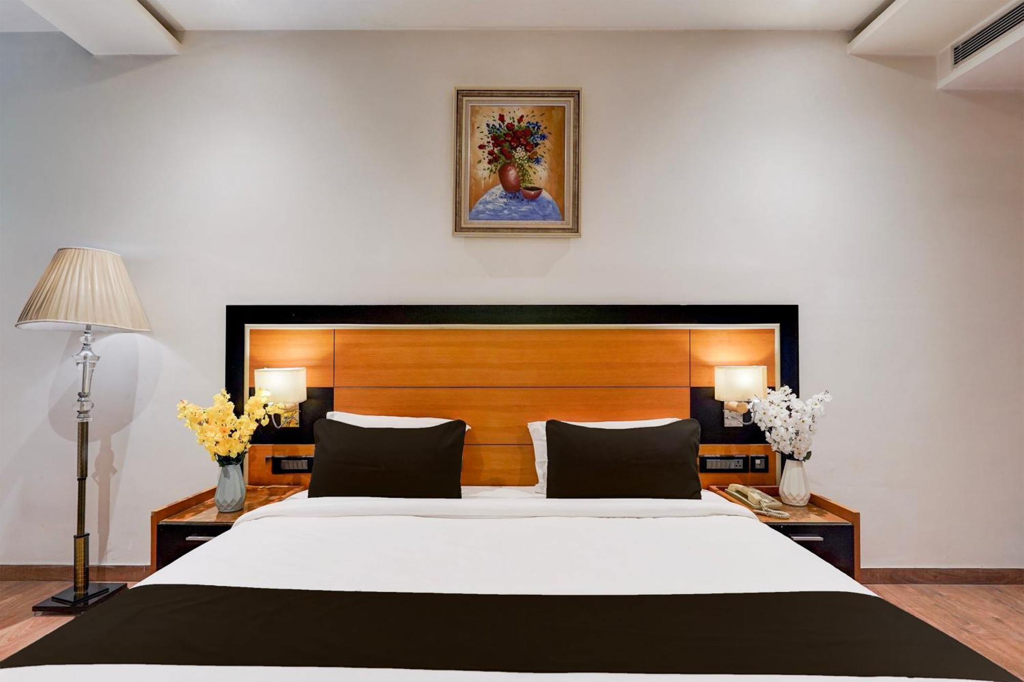 Hotel Townhouse Oak Agra Near Sultanganj Puliya Formerly Bb Grand Agra (Uttar Pradesh)