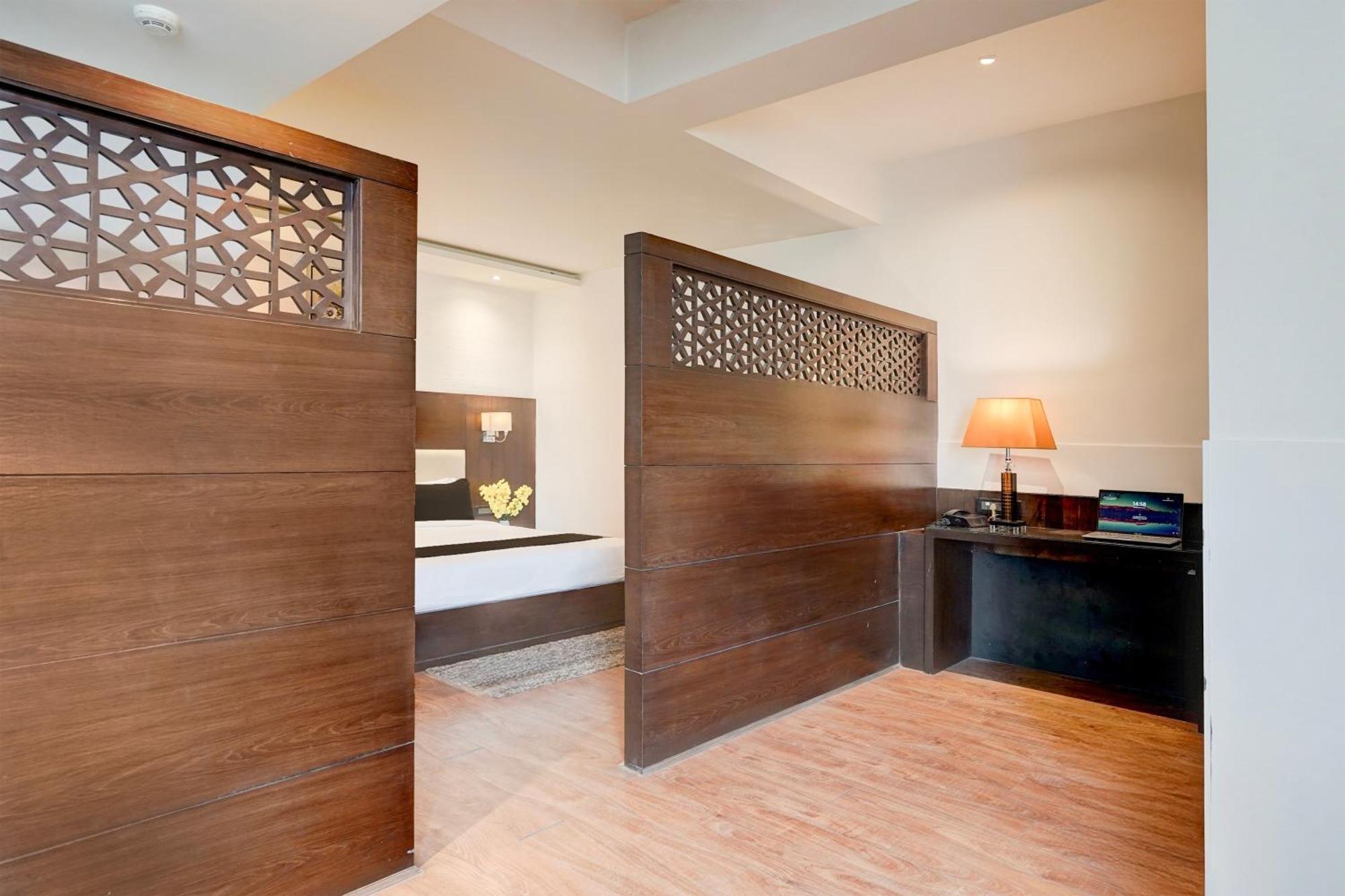 Hotel Townhouse Oak Agra Near Sultanganj Puliya Formerly Bb Grand *