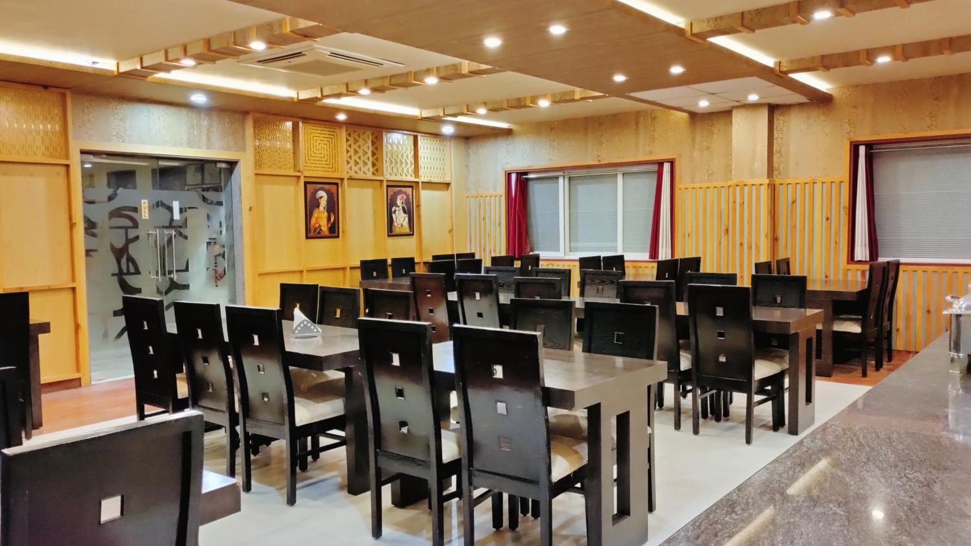 Hotel Karan