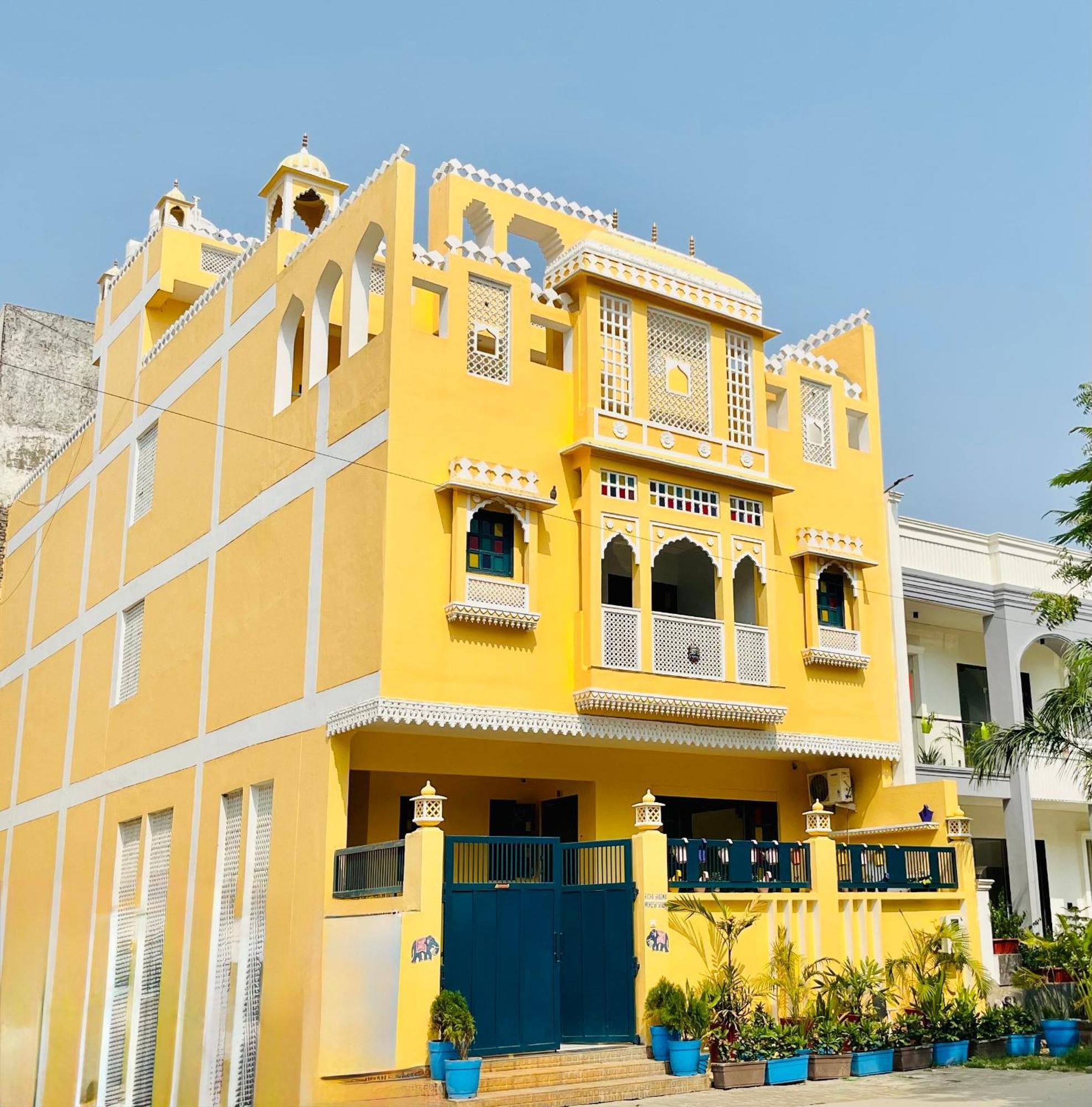 Homestay Shiv Kothi - *