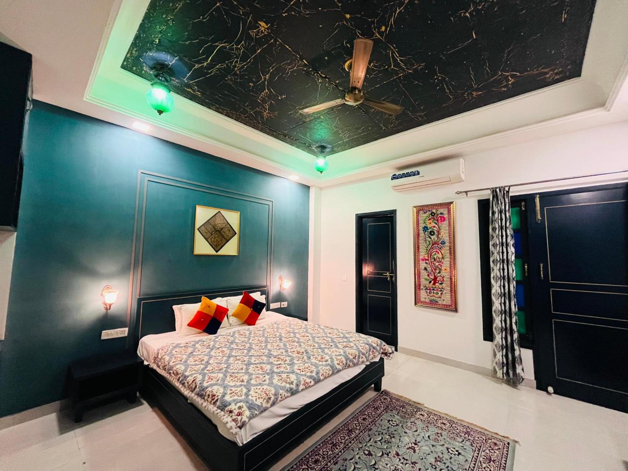 Homestay Shiv Kothi - *