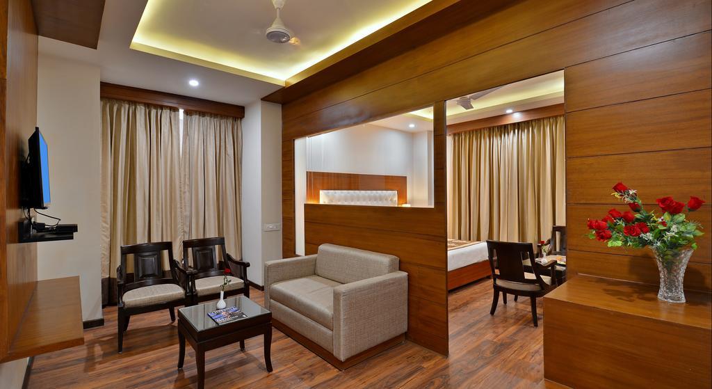Hotel Seven Hills Tower 3*