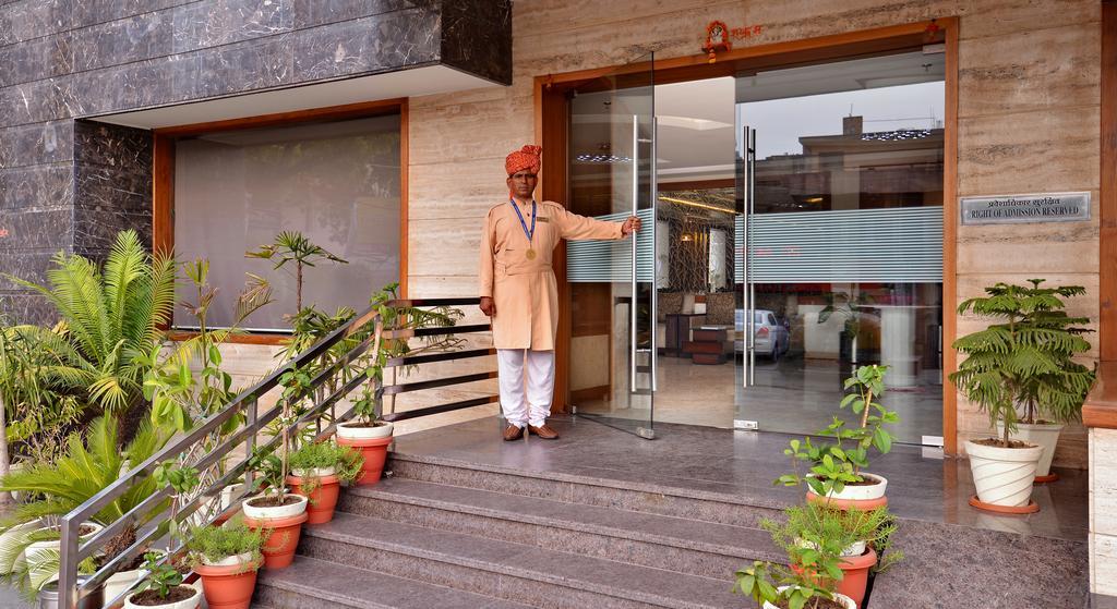 Hotel Seven Hills Tower 3*