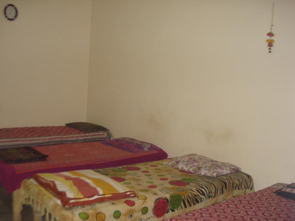 Indu Dormitory And Guest house *
