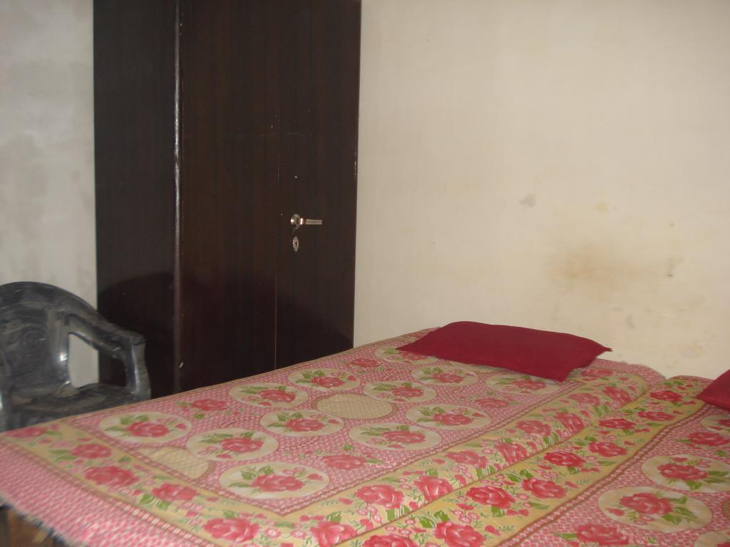 Guest house Indu Dormitory And Agra (Uttar Pradesh)