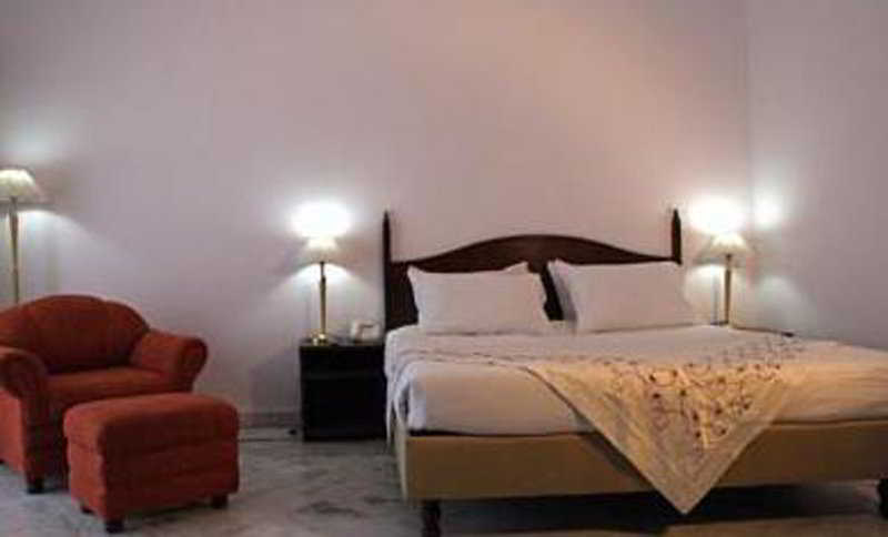 Utkarsh Hotel 3*