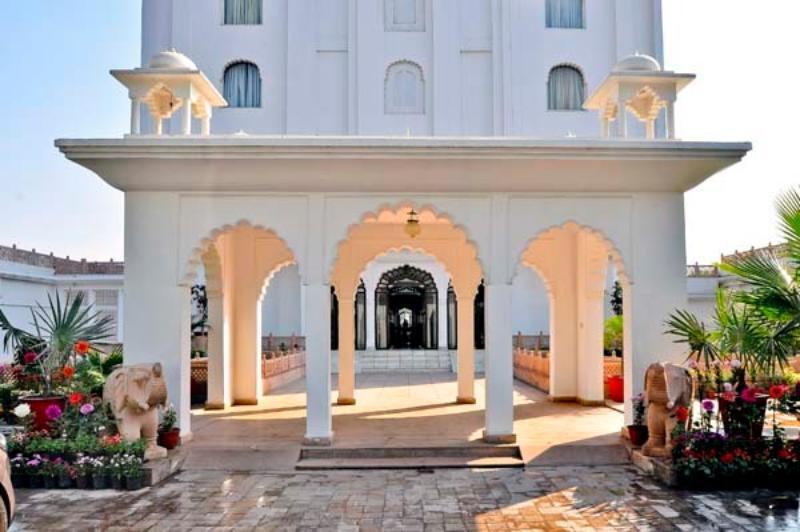 Utkarsh Hotel 3*