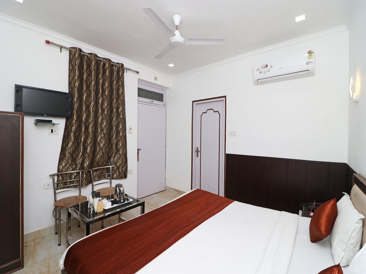 Hotel Oyo 11526 Apollo 3*