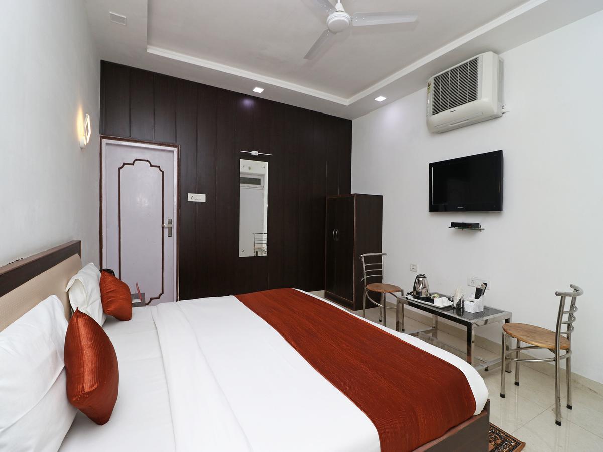 Hotel Oyo 11526 Apollo Agra (Uttar Pradesh)