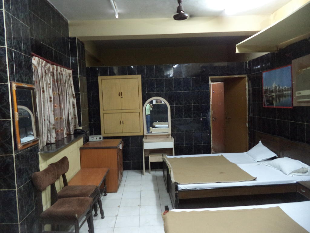 Viren International * Agra (Uttar Pradesh)