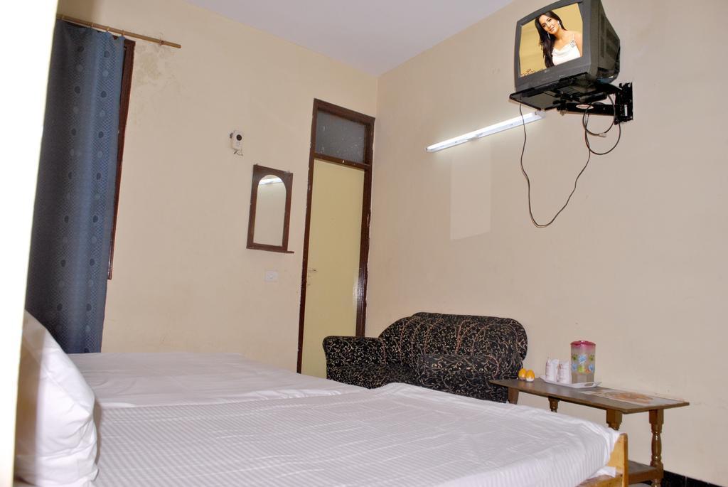 Viren International * Agra (Uttar Pradesh)