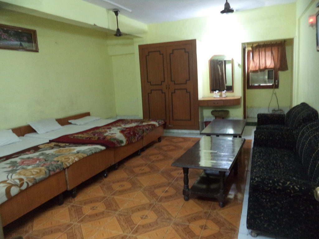 Hotel Viren International *