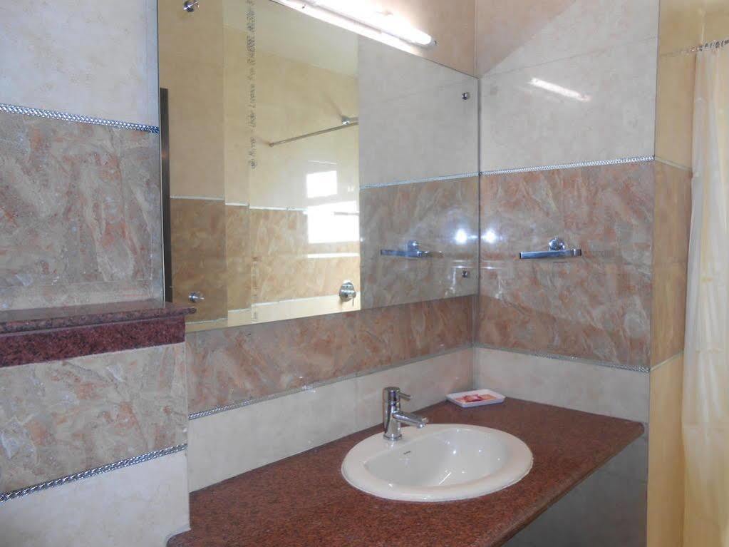 Karan Hotel 3*