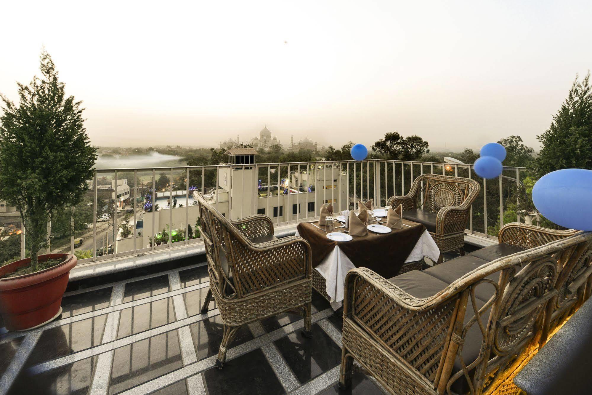 Hotel Taj 4*