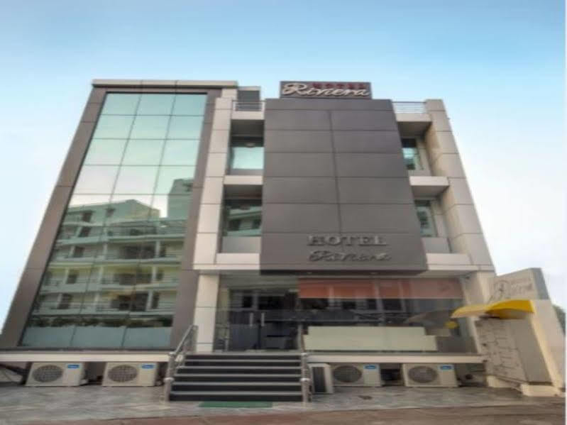 Riviera Hotel